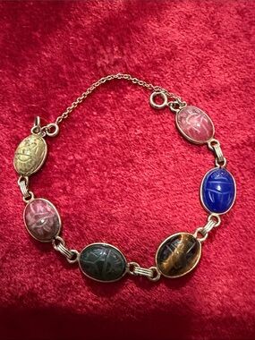 Vintage unsigned 6”-8”Multicolor Scarab Link Bracelet v good condition